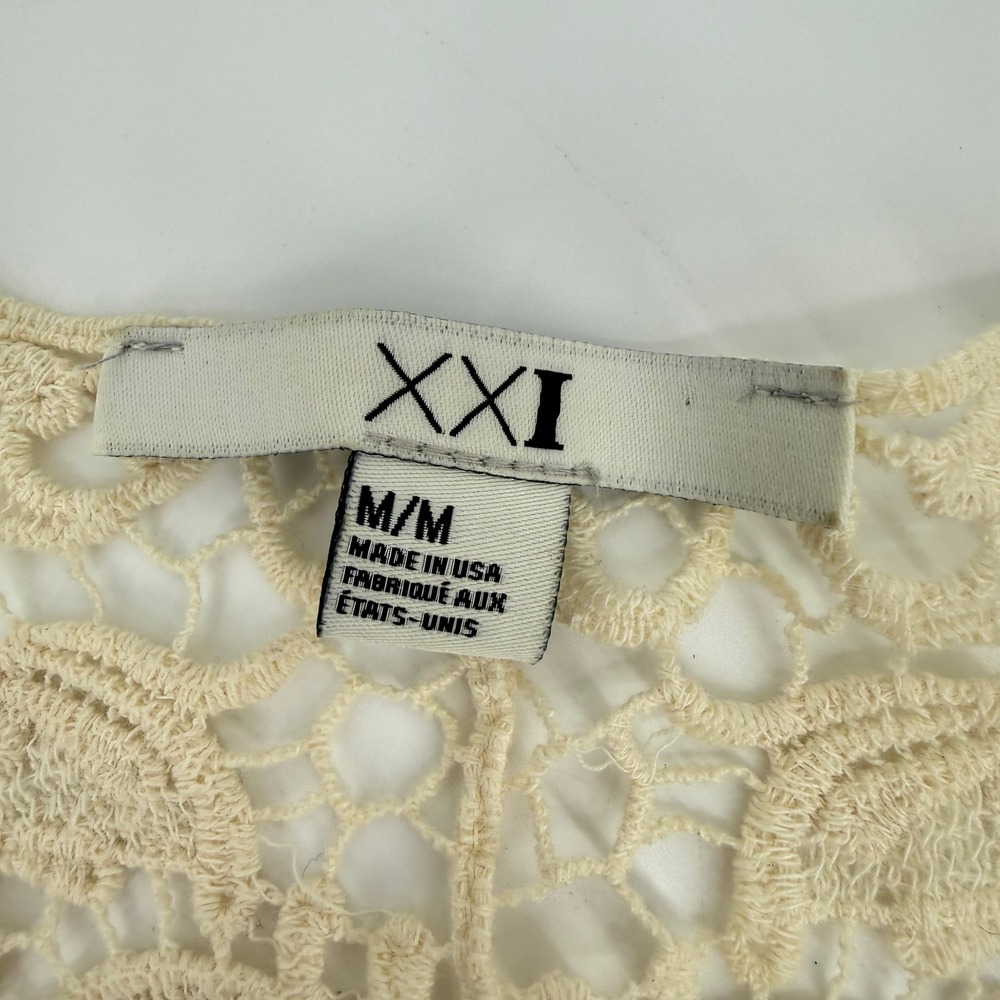 Vintage Forever 21 90s Lace Crop Top Women Medium Beige Boho Scalloped Hem - Picture 5 of 5